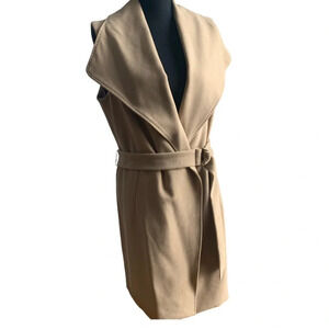 White House Black Market Vest. Detachable Belt & Fully Lined. Size S/M